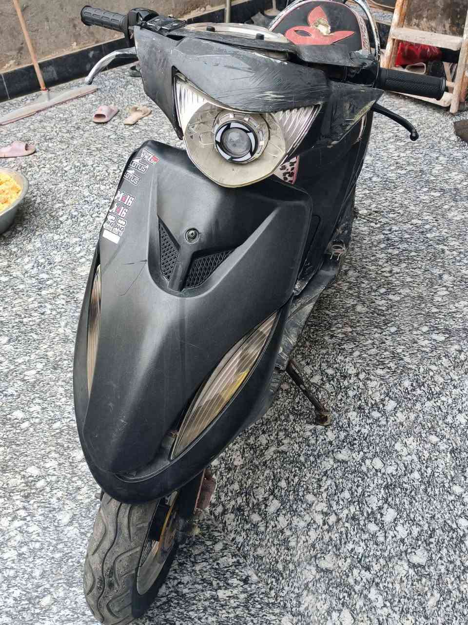 سلام عليكم شباب مكلف بل نشر درجة لبيع
ماكس عدله 
درجه وراق
درجه شغيله نكره بس عوزهه تريتيب جانت متروكه 
السعر مالتها ٣٤٠وبيه مجال  
لمكان حي الشهداء 
رقم ‏‪0771 830 1729‬‏
