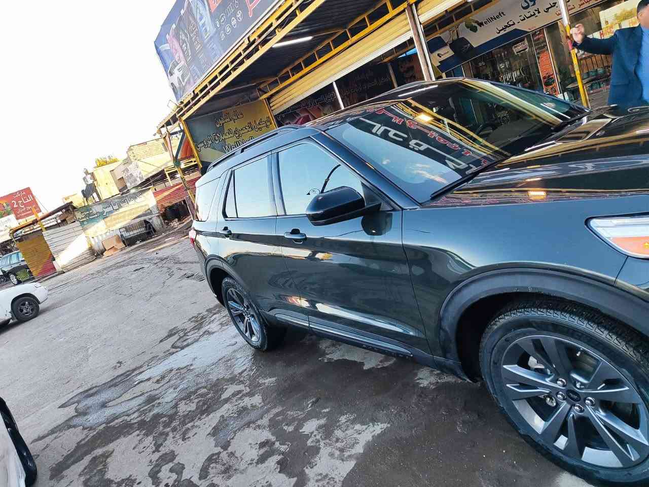 السلام عليكم فورد اكسبلور مديل ٢٠٢٥سياره جديده كير محرك شرط سياره بدون صبق كلين فول مواصفات السعر ٢٨٥وبيهه مجال رقم الهاتف ***********
