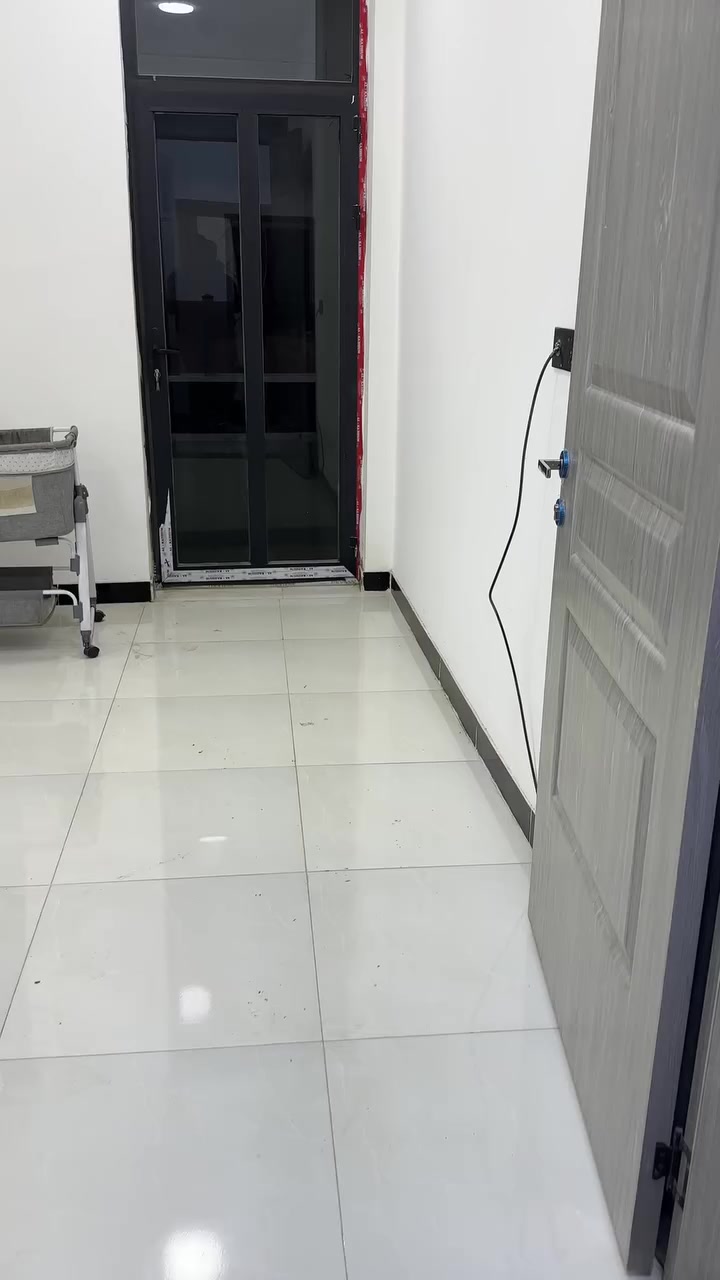 بيت للأيجار مساحة 50 متر
يحتوي على غرفتين ومطبخ وحمامين 
واستقبال البيت بناء حديث خلف سوق السمكه
***********
