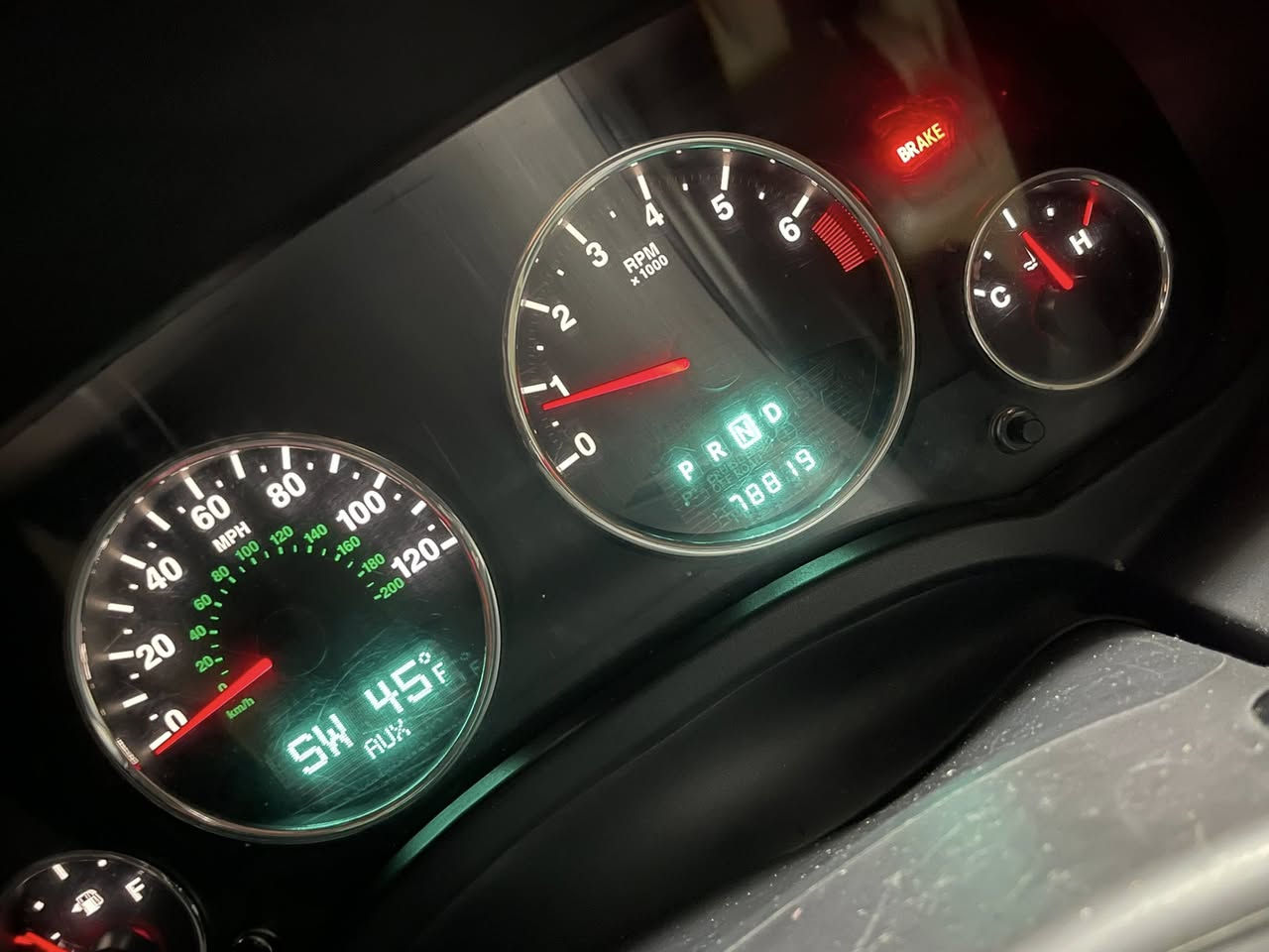 بةناوي خواي گةورة
جيب پاتريوت مةكينة گةورة.....2.4
مووديل 2010. سبي بةفري
نرخي 104  گةلاو كةميك مةعامةلة
لةسليمانيم بوو بةيوةندي كردن 
***********
***********
يةك درگاي بوياخة بةبي ناوگرتن سونةريم داناوة
ناوزةرد...گير ئتوو ماتيك...گير عادي.....
گوشن هيتةر....شغال....بلاجكتور
سةنةوي وو رةقةمي تازة....گيروو مةكينةي بةشةرت
78 هةزار روشتووة...مالي دوستة ديناريك مةسرةفي نيية
تةبريد مةزبوتة...گةرمي مةزبوتة...كارةباهي مةزبوتة
تايةي تازة...باتري تازة  مالي دوستة سةيارةكة زور جوان ماوةتةوة  خزمةت كراوة ..شاشةو كاميرا..تحديد سورعة.تكاية لةسعر نازانيت و مشتةري نيت تيل مةكة لةگةل ريزدا
