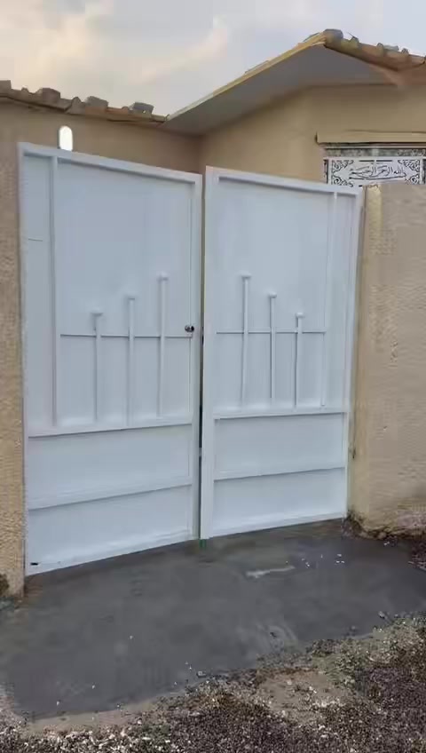 تفاصيل البيت داخل الفيديو مكلف بنشر اتصال معه صاحب البيت ***********
