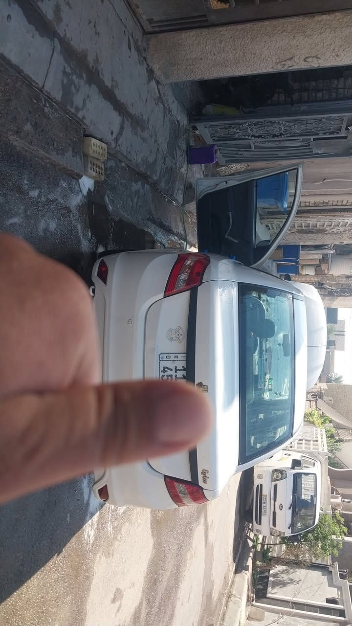 سلام  عليكم ساينا مديل 2018 محرك لاصرف ولاتبخير منظوه غاز بلاديه كير تخم تاير تبريد ويه سويج مكفوله من الصبغ والتبديل رقم بغداد جديد بسمي تحويل ثاني يوم مطلوب مراوس بتكسي نظيف سعرهه 60 وبيهه مجال ***********
