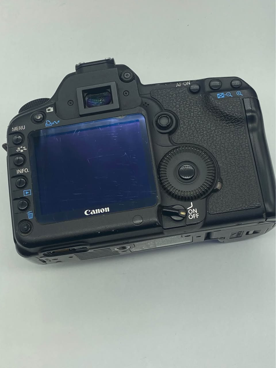 Canon 5D mark ii 
Objectif canon 35-70
Carte compactflash 256MB الرباط, المغرب


**إذا كنت صاحب هذا الإعلان وتريد حذفه لأي سبب، رجاءا أرسل رسالة إلى الدعم الفني**