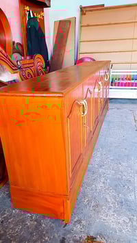 بوفيه مترين ونص وكاروك طفل نضيفات جدا بغداد الشعب 07700563829