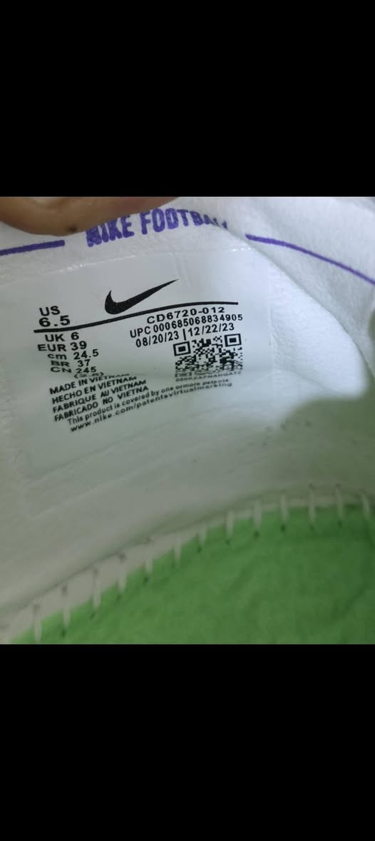 حذاء تحفة جديد فيتنامي اصلي 
قياس 39
مكاني كركوك


**إذا كنت صاحب هذا الإعلان وتريد حذفه لأي سبب، رجاءا أرسل رسالة إلى الدعم الفني**