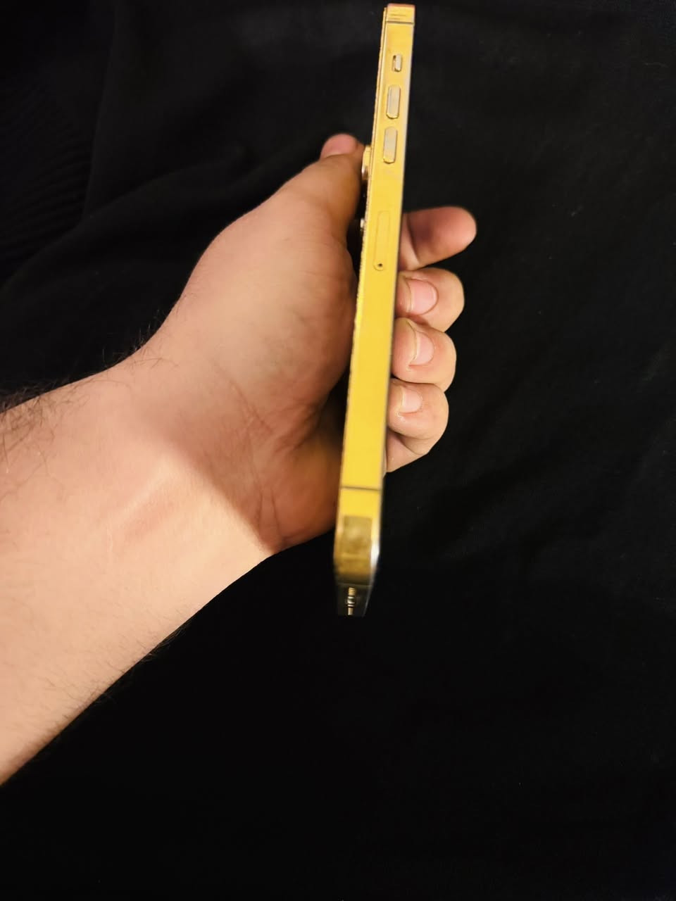 iPhone 14promax📱 مستعمل
ذاكرة 256 عربي شرق اوسط ZAA
دبل سيمكارت مطلي ذهب  شوي جارد💛💛24قيراط 
نسبة البطارية🔋:85%
مستبدل شاشة  اصليه جنج كلاس 
فيس ايدي (البصمة متوقفه)
السعر 800الف
مكاني بغداد _شارع فلسطين
غير متواجد علفيس بوك 
رقم الهاتف:***********
