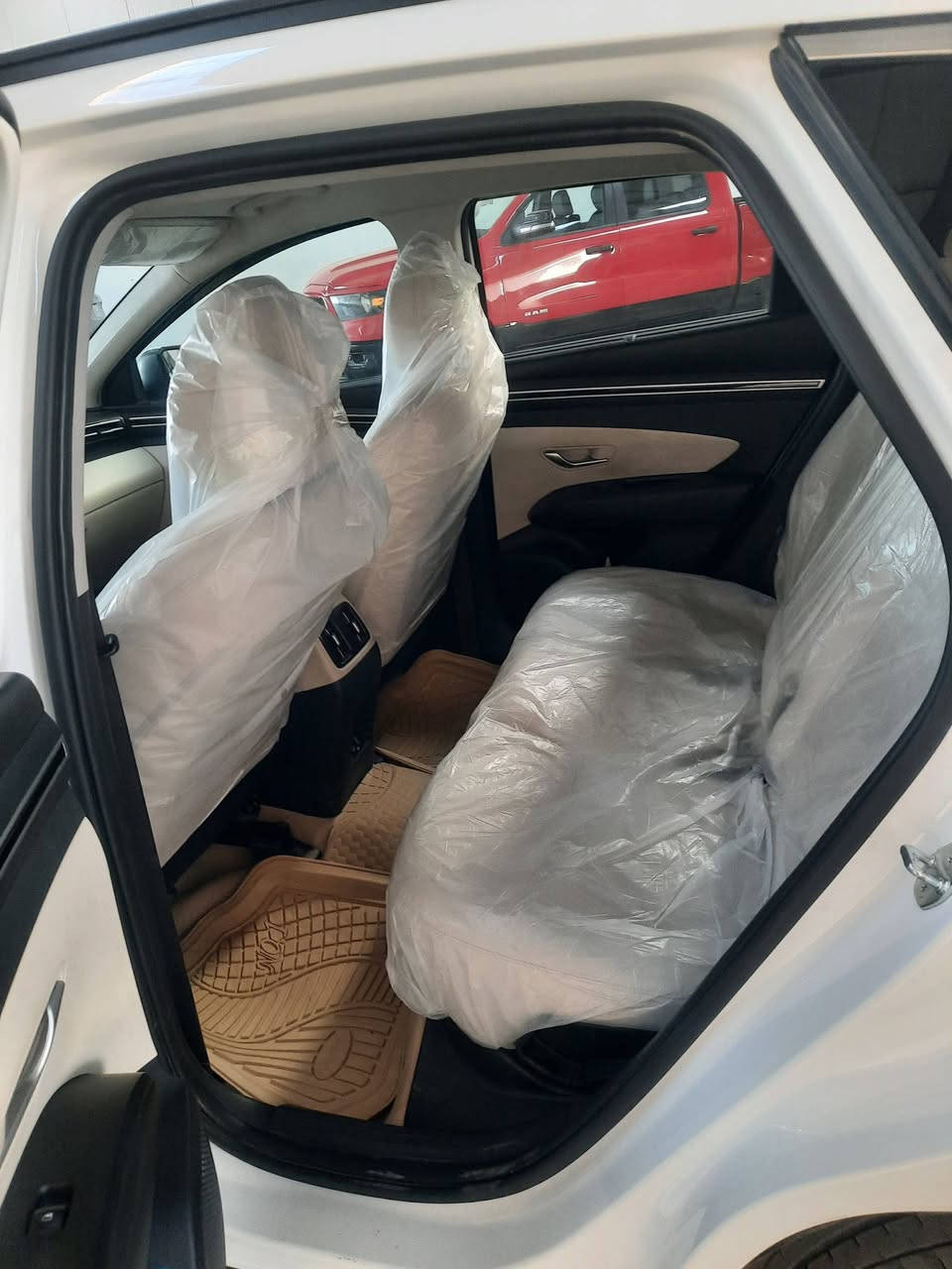 توسان موديل ٢٠٢٤ خليجي رقم بغداد الدولي تحويل مباشر
الصور والسونار في المنشور كفاله عامه 
السعر مناسب 
للاستفسار ***********
