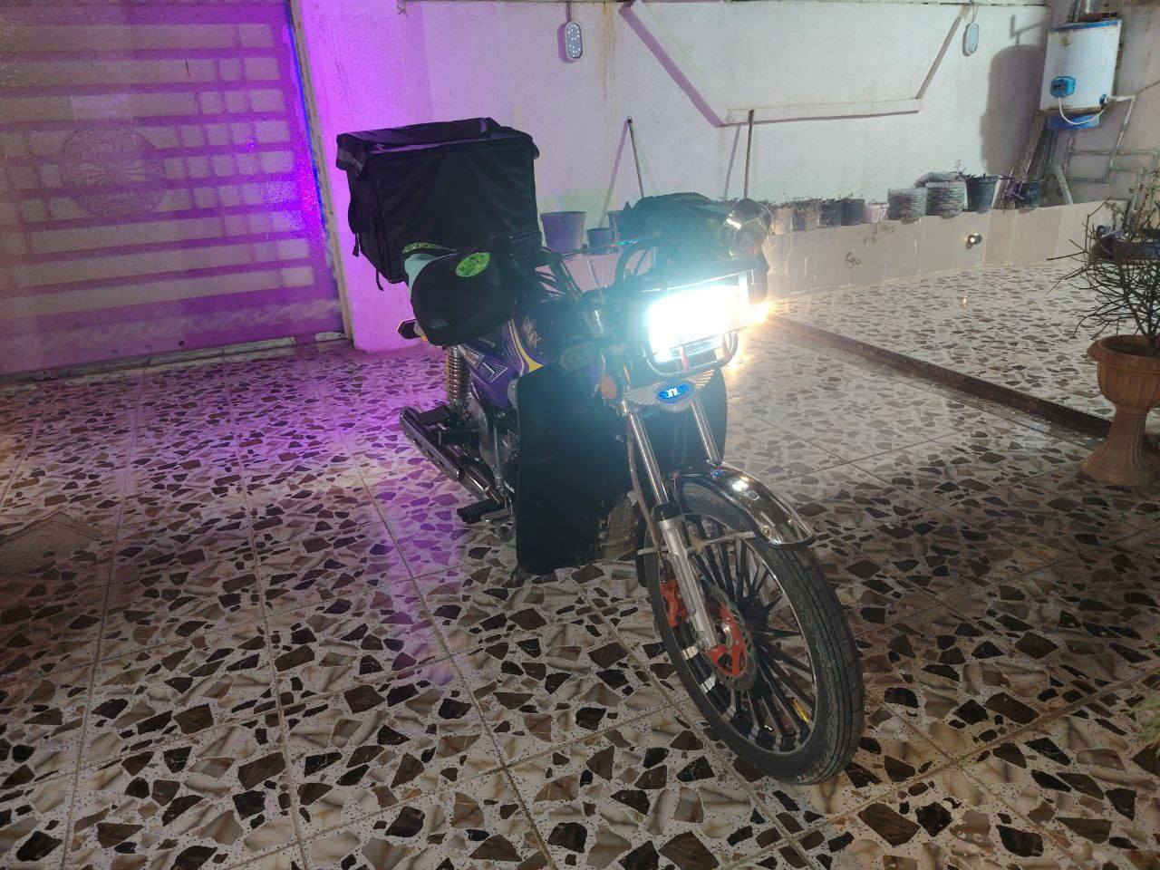 سلام عليكم سيفان سونك البيع كهربايات كله شغال وضع شركه نقص شاشه وقاعده مال لايت شويه مكسور بيه منفيس بصمات اثنين عنوان تكريت متواجد خاص واتساب ***********
