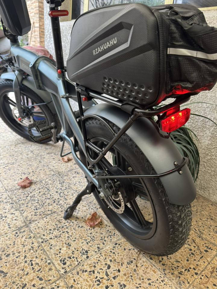 دراجه شحن نوع TXED ليثيوم دراجه جدا مريحه وسريعه جنط اصليه لايت بكلايت كله شغال اي نقص مبيه سعر الجديد مليون و٦٥٠ 
ابيع بمليون وماكو هيج سعر بهيج نظافه مكاني بغداد العطيفيه 
***********
