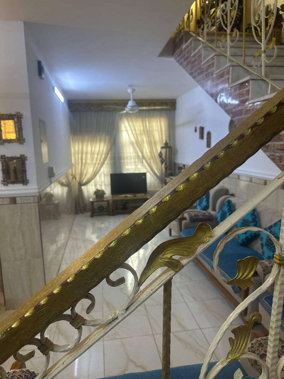 🕋بسم الله الرحمٰن الرحيم 🕋

👋السلام عليكم ورحمة الله وبركاته👋

🏪يعلن مكتب انمار للعقار

🌄الانبار قضاء الفلوجه 

🏡 بيت 

#للبيع في حي الضباط الرابعه قرب شارع 60

🔵 المساحه 150م الوجه 7.5 م  النزال 20 م حديث 

🚧 بناء طابوك حديث بناء 2025

طابو صرف سند تحويل ملكيه بسم شخص واحد 

🛣️شارع 10م  تبليط  وقرب مدارس وخدمات  

🏠طابقين حديث 

🔵استقبال 
🔵مطبخ 
🔵غرف عدد 3
🔵مناور عدد 2
🔵صاله2
🔵صحيات 
 

💲#السعر المعلن 160  مليون وقابل للتفاوض مع صاحب العقار 
🧑‍💻عزيزي عندك عقار وتريد تبيعه باسرع وقت راسل صفحتنه نلبي لك طلبك 🙏♥️

⁉️للاستفسار اكثر مراسله صفحتنا او زياره المكتب انمار للعقار الواقع على شارع 60 مجاور مطعم  نفر بخاري  ومجاور المطعم وكوفي بلاك ساراي شارع السكلات او الاتصال 

☎️***********☎️كورك 
☎️***********☎️ واتساب  

⁉️اذا كنت تملك عقار وترغب في نشره مراسله صفحتنا او زياره المكتب انمار للعقار او ارسال المعلومات على الواتساب ☎️👆

⁉️الاسعار المعلنه في مكتبنا تحدد من قبل البائع وليس المكتب ونجمع البائع والمشتري وجها لوجه لاتمام عمليه البيع

⁉️متابعه ولايك للصفحه ليصلكم كل ماهو جديد فضلاً وليس أمراً

♥️طابت أوقاتكم بكل خير ♥️
سوق الفلوجه المفتوح عقارات الفلوجة العقار المميز الفلوجة سنتر عقارات الفلوجة🏘
