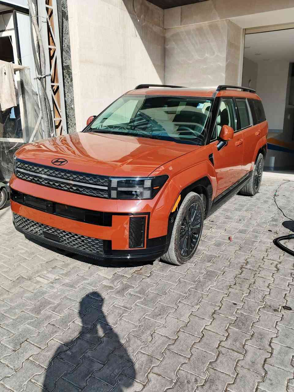 السلام عليكم للبيع
سنتافي 2024 كالگرافي فول 1/1 اعلى فئه
ولون مميز 🍊 
 
المواصفات كالگرافي :-ماشيه 10 الف فقط
سقف شامو 
اوتو بارك بالريمونت 
داتا شو 
5 كامرات 
360 درجه حساس + رادار 
كشن تدفئه + تبريد حتى المقاعد الخلفيه 
كشن Vip منفصل وفول كهرباء تحكم 
كيجات الكتروني 
ابواب برده 
سقف فتحتين 
صندوق كهرباء 
ويل كب كبير مال كالكرافي
داخل متغير اللوان 12 لون 
2 مكان شاحن وايرليس
كشن ذاكره ميموري خزن 
نظام صوتي سماعات BOSE
مري شفط 
داخل ابيض 

وبعد بيها هواي مواصفات 
الصبغ بونيد وتبديل قبق جنطه ايرباك دركه فقط
 والسياره بدون نواقص 
جاهزه من كل النواحي 
السياره رقم بغداد شبه مميز
المكان بغداد 📍
للتواصل☎️
***********
