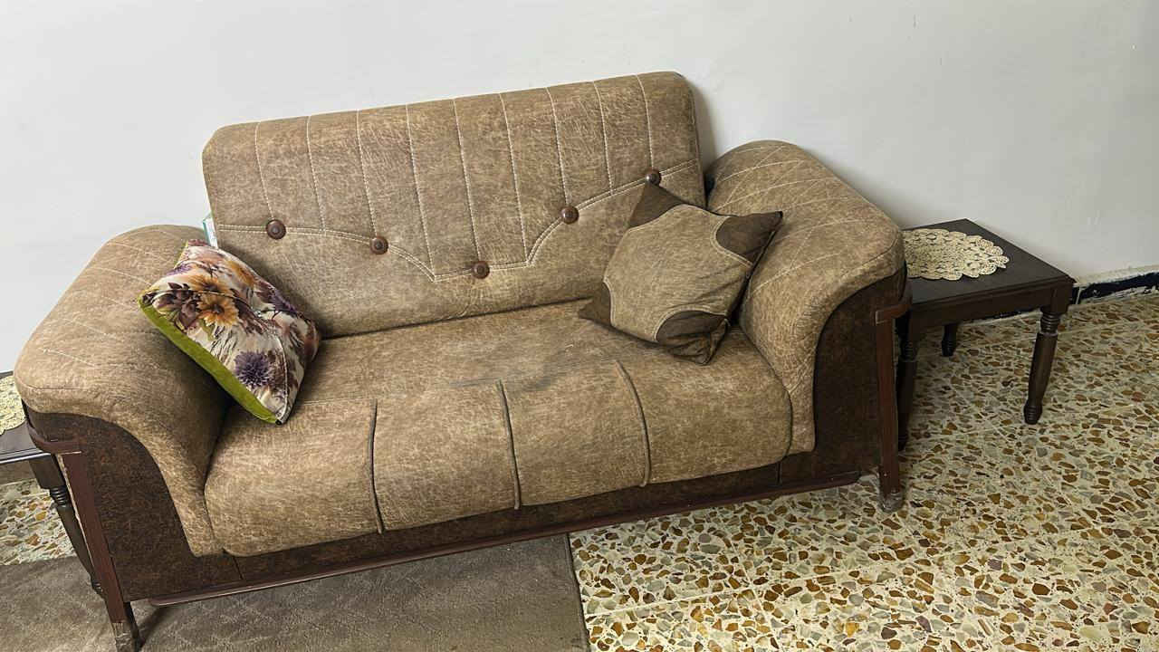 تخم قنفات ١٠ مقاعد القماش وتر بروف بسعر ٥٥٠ المكان الغزاليه للاستفسار الاتصال على الرقم***********
