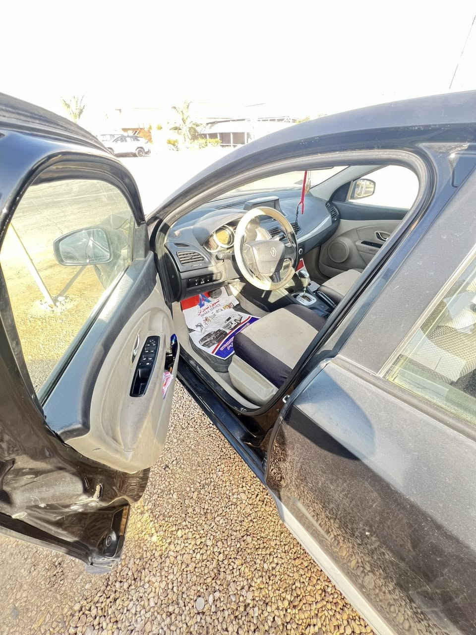 رينو فلونس موديل 2016
سياره مكفوله من ضربه وصبغ 
بيه جراد بنيد وقماره وجنطه 
سياره باسمي رقم كربلاء 
كير ومكينه ع وضعية الشركة
مكانة كربلاء 
سياره ماشيه 99 الف
رقم تلفون ***********
السعر 71 وبيه مجال
