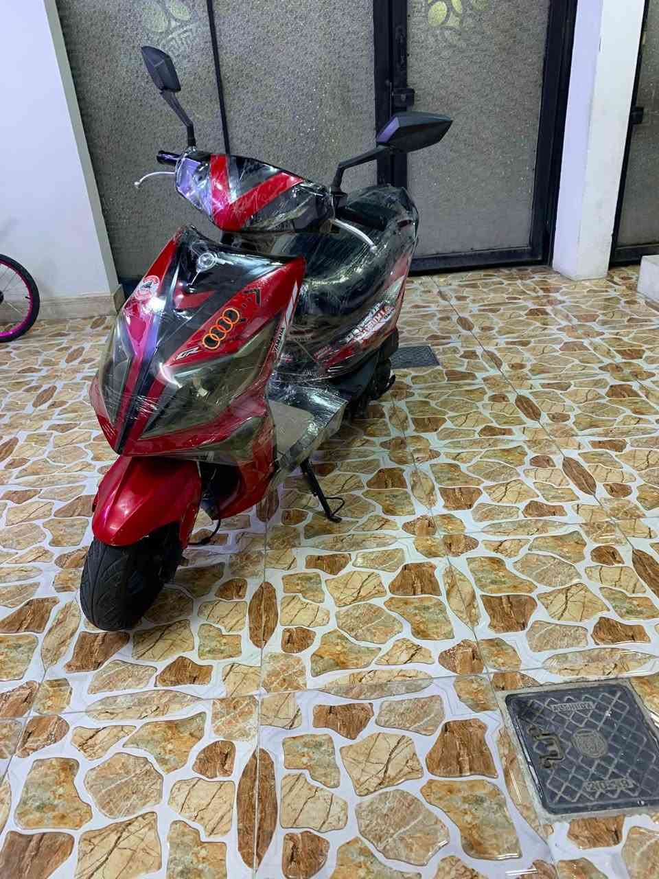 للبيع دراجه ماكس سكنس مابي كل عيب مكينه مابي عيب كابرتير بلادي كهربائيات كل شغال سلف بصمه كيج بانزين كفر بلادي مابي كسر تايرات جديد مكينه مابي صرف سعر 300 وبي مجال خاص او اتصل *********** مكاني كركوك
