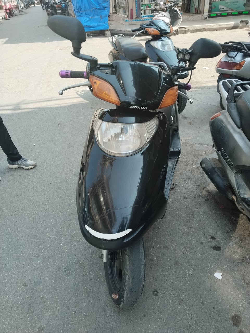 سبيسي ياباني بلادي
مستعجل عالبيع
رحمة لوالديك لاتكسر بالسعر 
خابر وتدلل
***********
