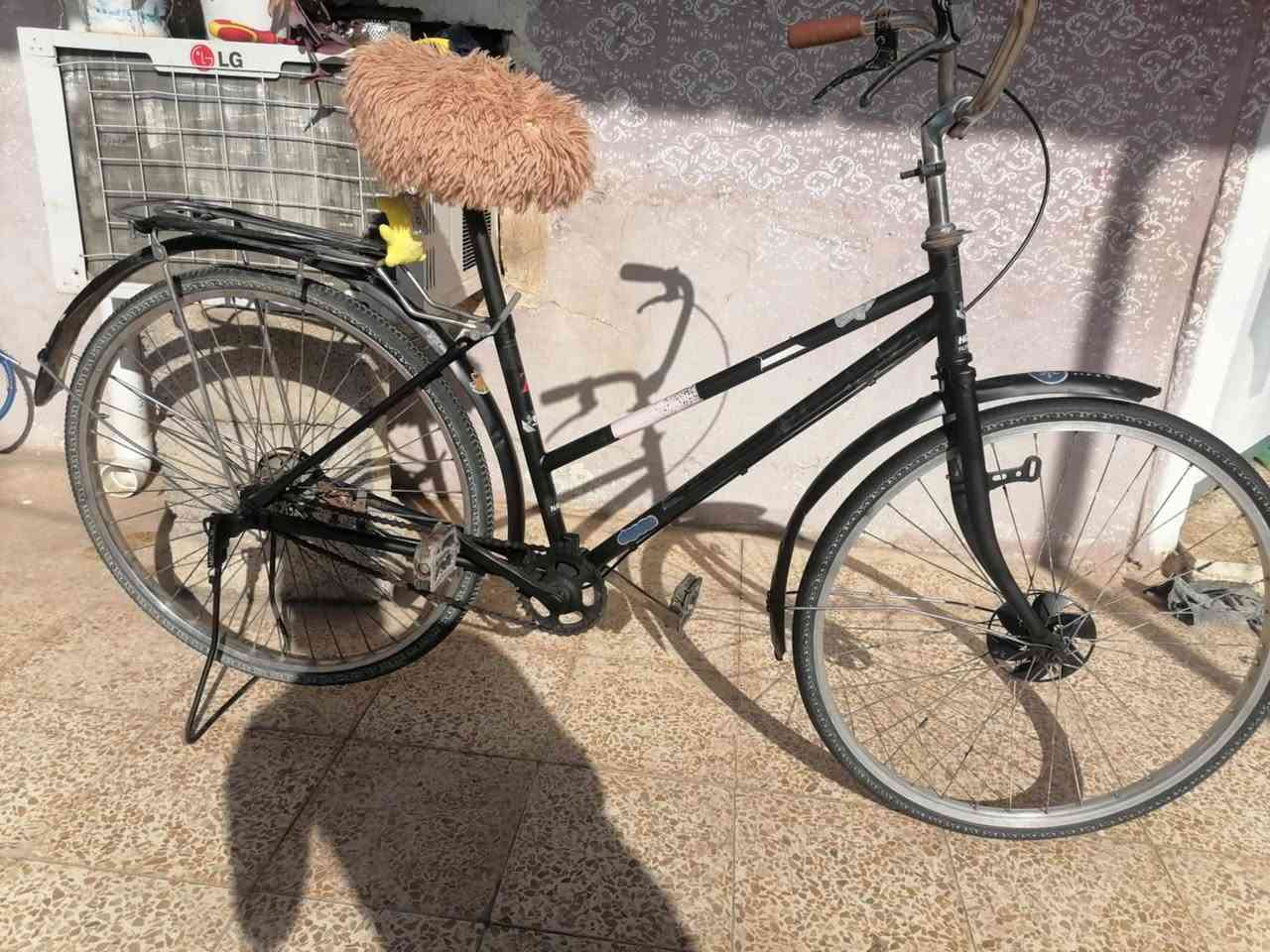 بايسكل للبيع حجم 26 السعر اتصل عالرقم ***********
