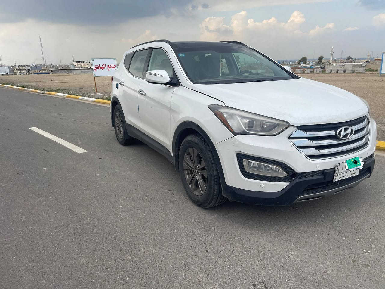 🛑 ملاحظة: كلشي مؤشر عليها بصورة نقطة بنقطة 
🛑ايرباك سائق طاگ فقط , وبونت ماشر عليها معدل تعديل بارد فقط والبقية مؤشرات رؤوس اقلام

🚗 Hyundai Santa Fe 2016 للبيع – بانوراما فول مواصفات
🔹 الموديل: 2016
🔹 النوع: سنتافي
🔹 الحالة: نظيف جداً (جاهز للاستخدام)
🔹 العداد: 207 ألف كم
✨ المواصفات:
✔️ بانوراما (فتحة سقف كاملة)
✔️ فول مواصفات
✔️ محرك 4 سلندر 
✔️ قير أوتوماتيك
✔️ شاشة + كاميرا خلفية
✔️ حساسات
✔️ تبريد وتدفئة
✔️ نظام ECO لتوفير الوقود
✔️ دفع (حسب الفئة)
✔️ 7 ركاب – سيارة عائلية مريحة
Kbb.com
🛠️ الحالة:
مكينة و قير بحالة ممتازة
لا يحتاج صرف
استخدام يومي ومرتاح
⛽ اقتصادية نسبياً بالوقود
Edmunds
📍 الموقع: (نينوى)
💰 السعر: (انطي سعر ) وقابل للتفاوض
📞 للتواصل: (اكتب سعر انا اردلك)


**إذا كنت صاحب هذا الإعلان وتريد حذفه لأي سبب، رجاءا أرسل رسالة إلى الدعم الفني**