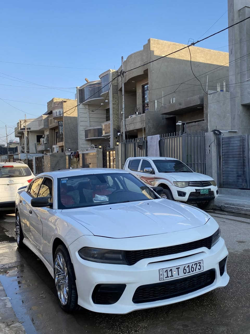 جارجر بسعر مناسب او مراوس
2016 اصل بسمي 
رقم بغداد الدولي سعرها 149 ورقه
حادثها باب السايق والجاملغ الخلفي فقط 
محرك 5700 وبيها منضومة مال غاز يعني انسه الصرفيه مكينه وكير بل كارتون
كير الف بوليسي طيران 
سياره فورويل وملغي يعني تو ويل
كاردن همات توني شاده 
سياره بيها ويلكب 20 اصلي
مكاني بغداد الدوره رقمي ***********
