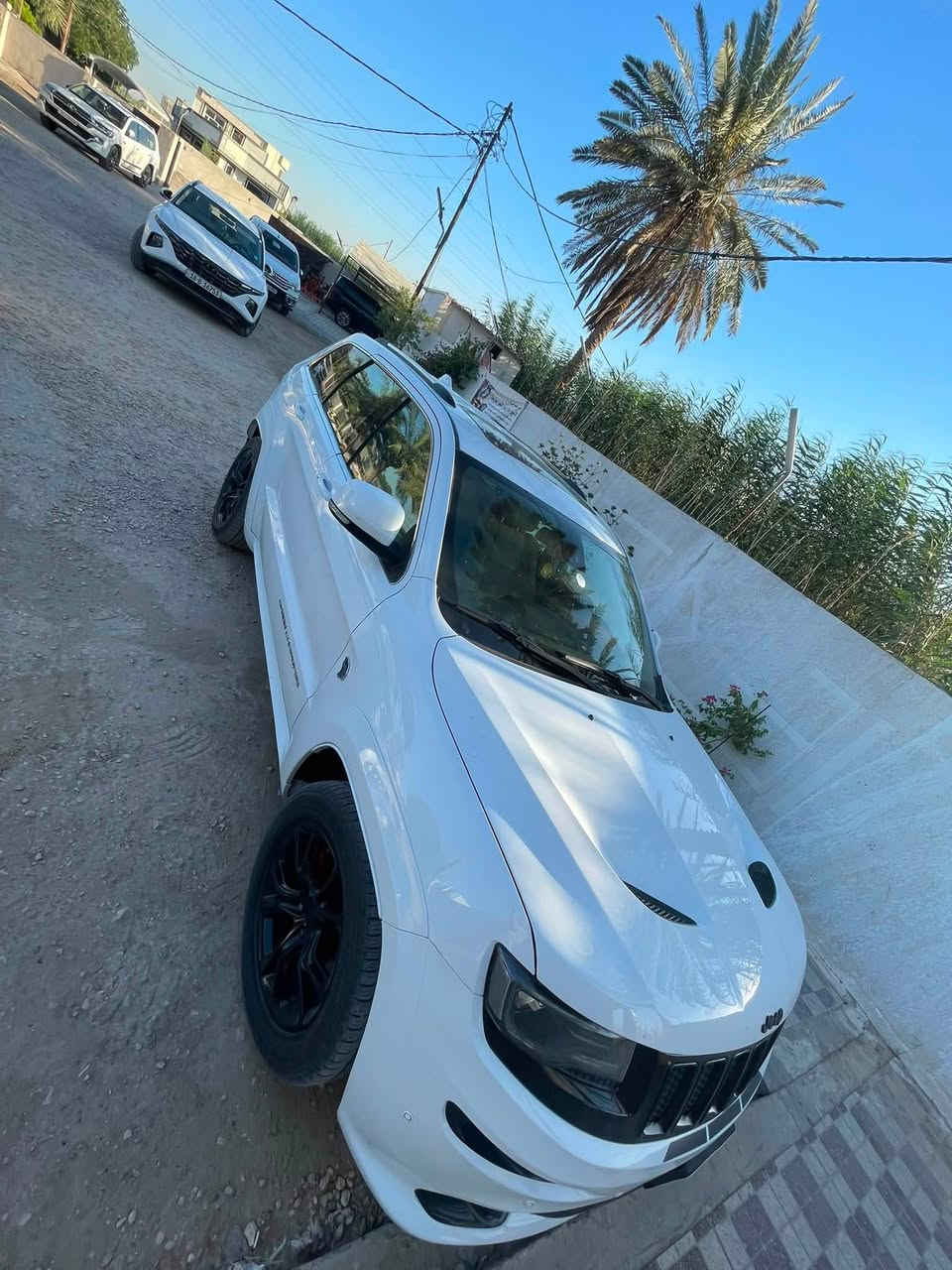 جيب ٢٠١٤ خليجي لمتد فول مواصفات
محدث srt  تحديث اصلي 
مكينة كير مامفتوحات 
تخم تاير جديد
صدر جاهز
صبغ جاملغ فقط وتكحيل بسيط بلباب 

السعر ١٩٥ 
مكانها بابل مشروع المسيب 

***********
