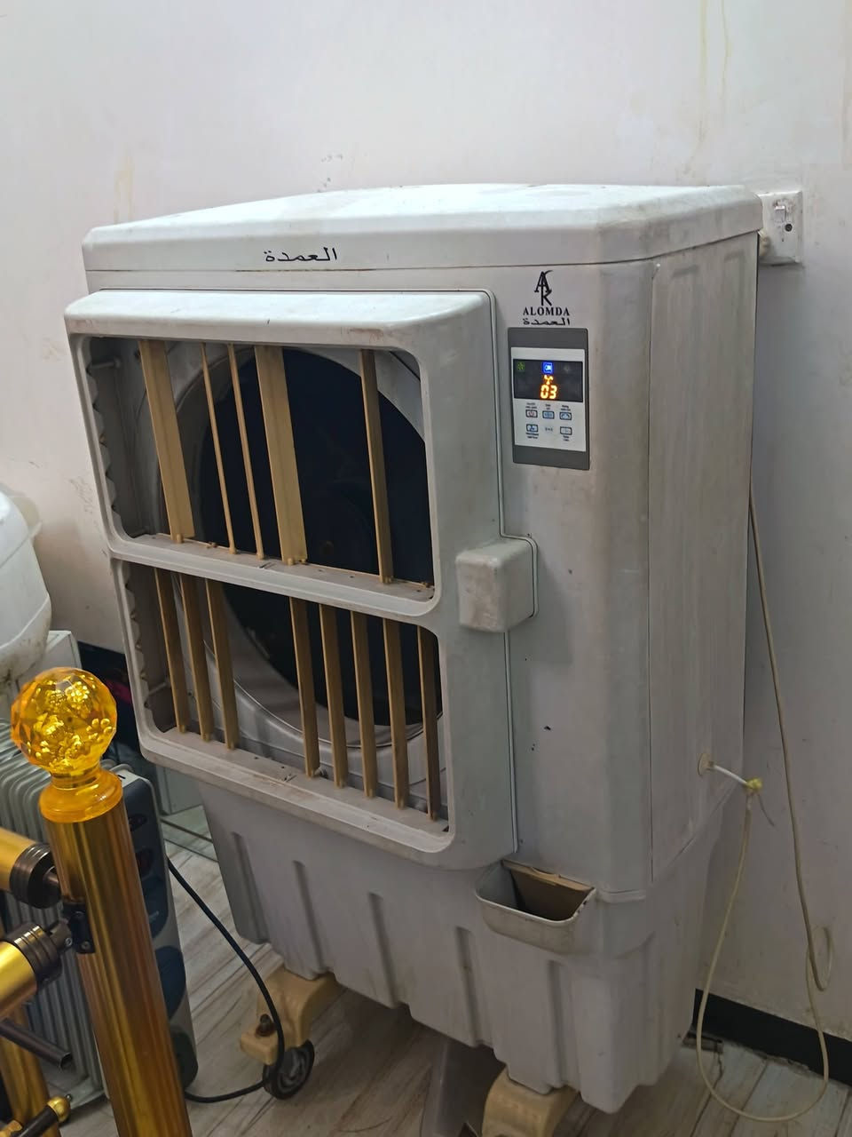 السلام عليكم عند هاي الكونفيره للبيع
مكاني كربلاء حي الوفاء
***********
السعر 120قفل
