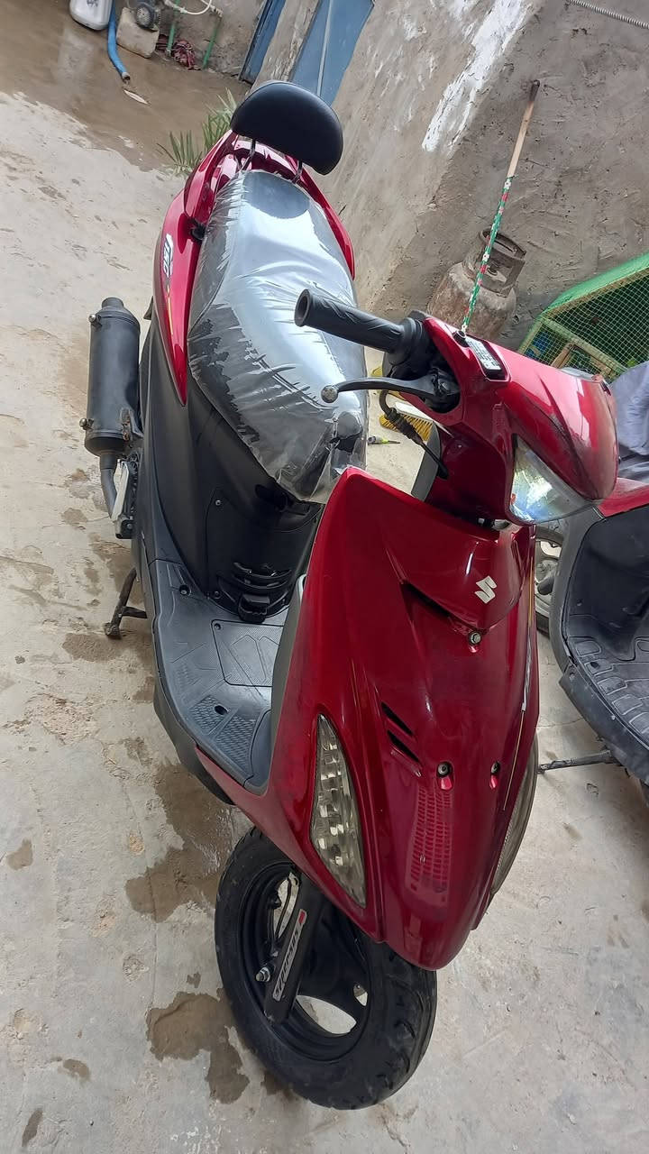 سلام عليكم  سكنس صيني البيع دراجه كامل وحلوه اي نقص مابيه نكر سلف بس شوي بلكفر الكلام كسر ملحوم السعر 350 وبيه مجال ***********رقم واتساب
