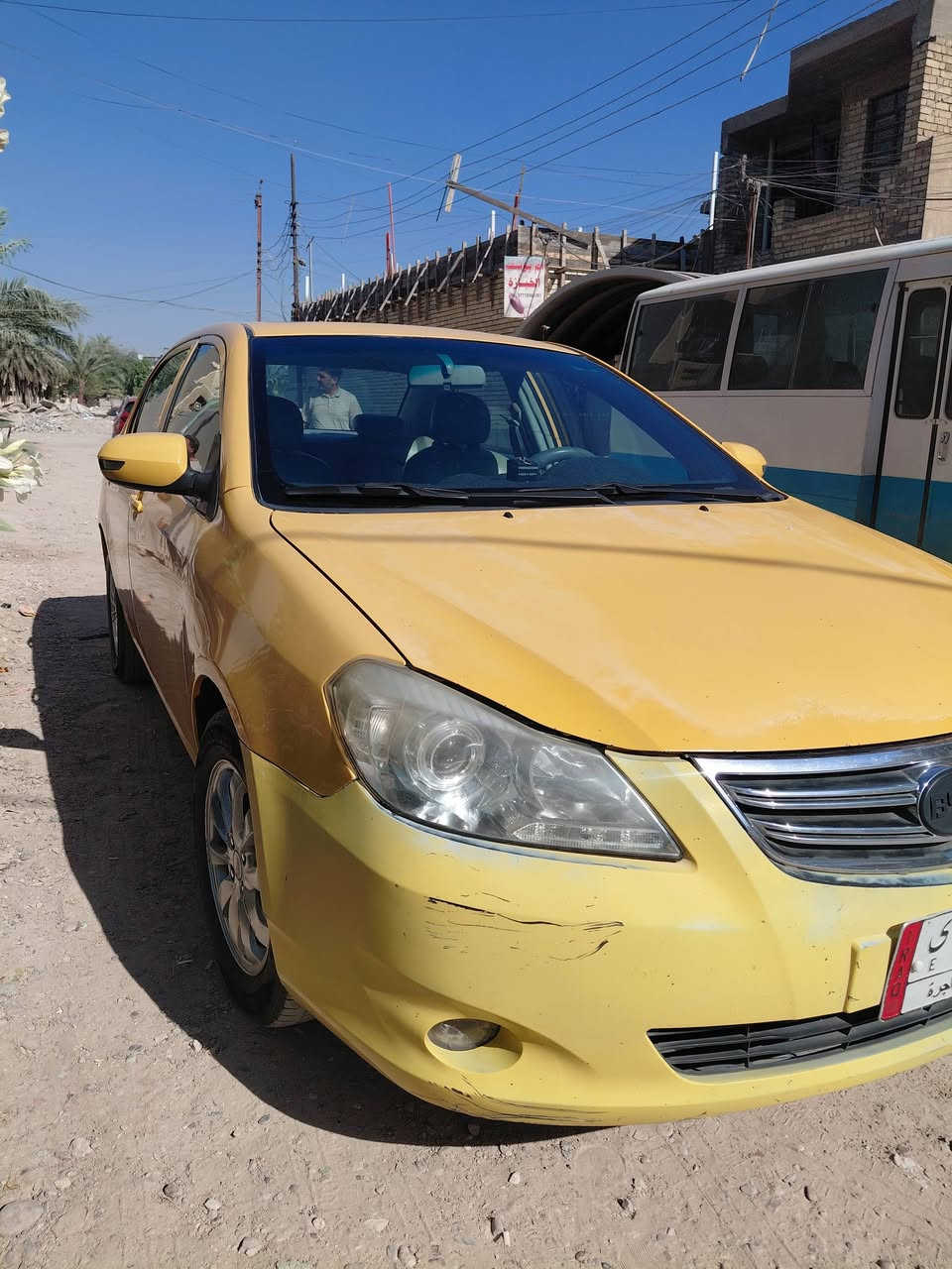 سلام عليكم 
مكلف بالنشر... 
BYD G3  2013 
صدر جديد حداديه تخم تاير كله جديد السياره حلوه ونظيفه ماعليها الف دينار 
استفسار : *********** رقم صاحب السياره
