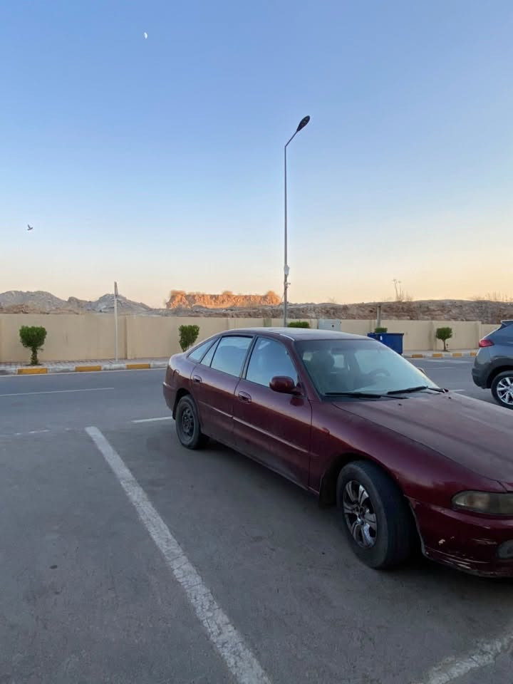 ميتسوبوشي كلنت موديل 1994
مكينة 1600
تبريد شغال 
مكان السيارة موصل الايسر 

سيارة نظيفة 
السعر 35$

للتواصل ***********
