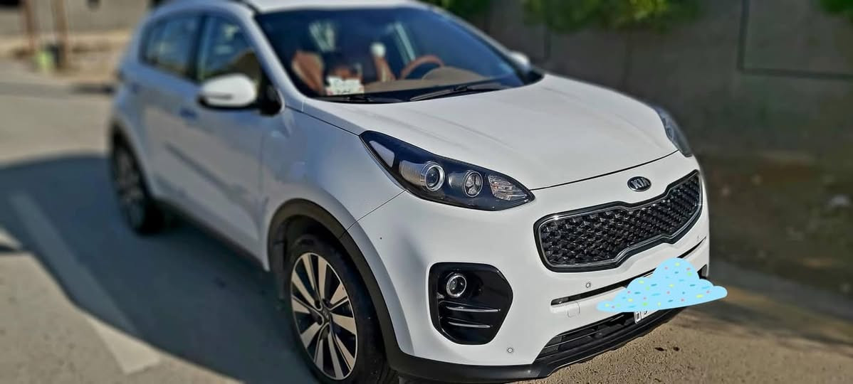 السلام عليكم
كيا سبورتج موديل 2020
وارد امريكي
مدفوع كمرك وضربه كامل

تباع السياره عل حدثه
نص موصفات
محرك 2400
السعر 145  بيع مستعجل نظيفه بأسمي 
ملاحضه : تابعه البنت من الدوام للبيت

(( بغداد الجديدة شارع النعيرية))
 للاستفسار /

الاتصال ع الرقم خط فقط مباشر ***********
