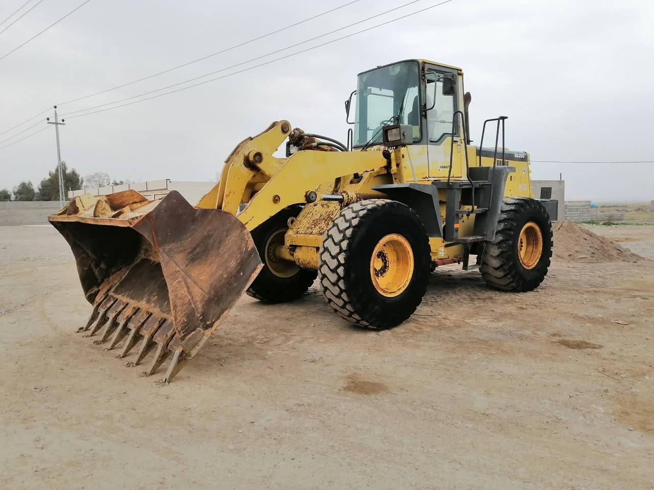 كوماتسو حجم ٣٢٠ ڕقم سليمانيه شرط تحويل ثاني يوم.. موديل 1996 سنويه مجدد لحد ٢٠٢٩... مكفول كفاله عام من كير مكينه اكسل كهربائات شرط كله شغال بريك سايد بريك بيامه بوش كله على وضع شركه...؟ قطره نظوح ماكو بالشفل .للسعر ولمعلومات أكثر م***********
