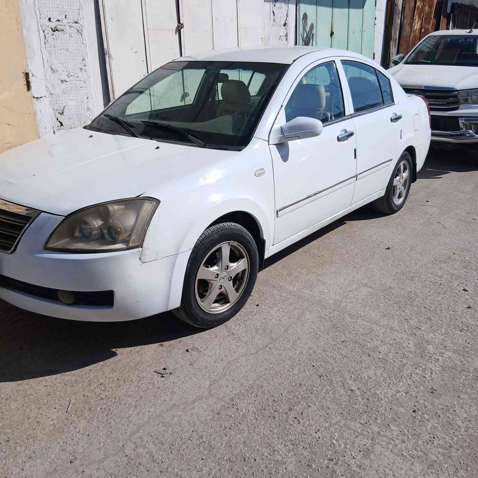 للبيع شيري A5
موديل 2010 أوتوماتيك 
رقم بغداد بأسمي مال جناي من سنوات
بدون خياس بدون تبديل تبريد فول
سياره جاهزه وجدا نضيفة 
السعر 40 ورقه تحويل ثاني يوم
مكلف بالنشر الشراي يتصل : 
***********
***********
