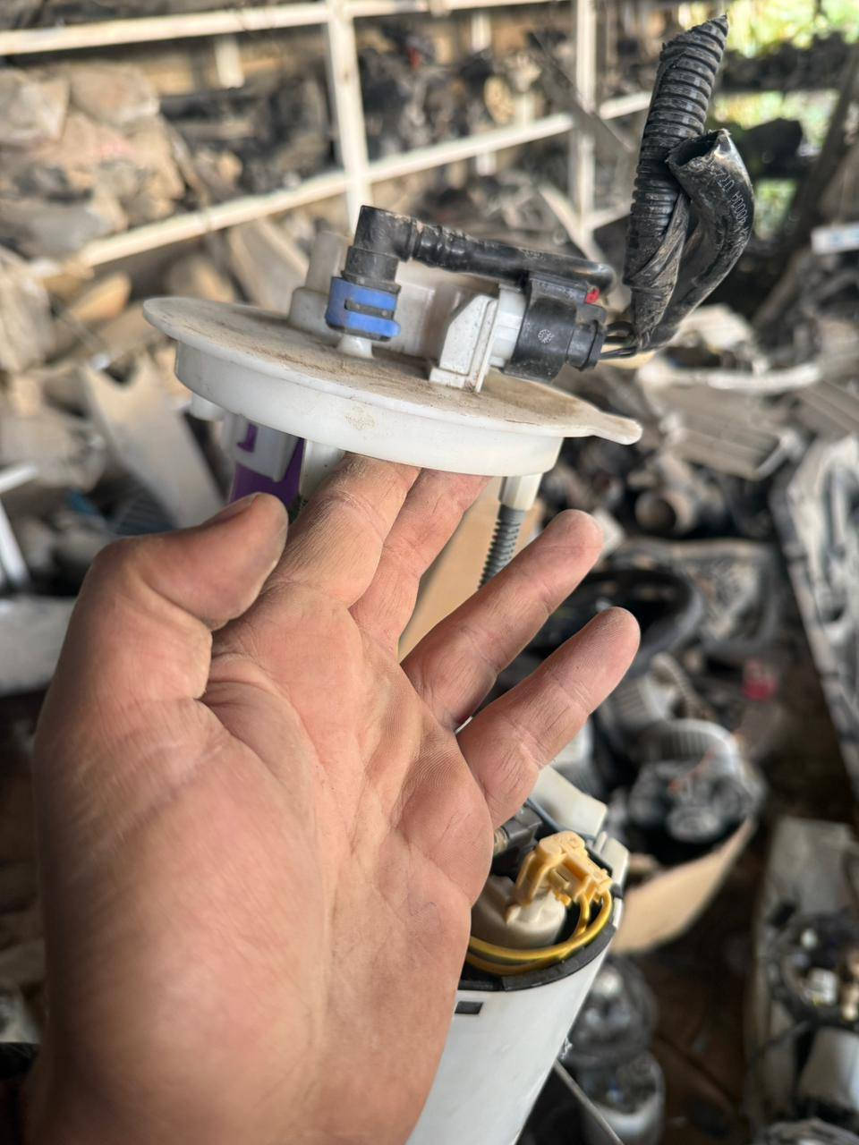 يتوفر قواعد بانزين ماليبو حديث وقديم 
***********
جمله مفرد
