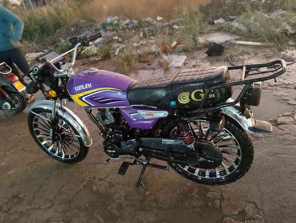 دراجه للبيع موديل 25 وراق بيها دراجه خسلتها وكل كهربائاتها طفت ماعرف شنو السبب 👋🫰
سعر 700 بيها مجال قليل 🫰💔

مكاني ديالئ خالص هبهب ❤️🫰

رقمي ***********❤️🫰
