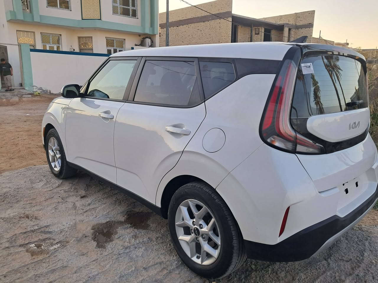 السلام عليكم
كيا صول 2024 دخول جديد 
مواصفات LX معروف 
تحديد مسار 
تحكم استيرن جهتين 
شاشه كامره 
رادار جانبي 
عنوان بابل الجزائر 
رقم ***********
