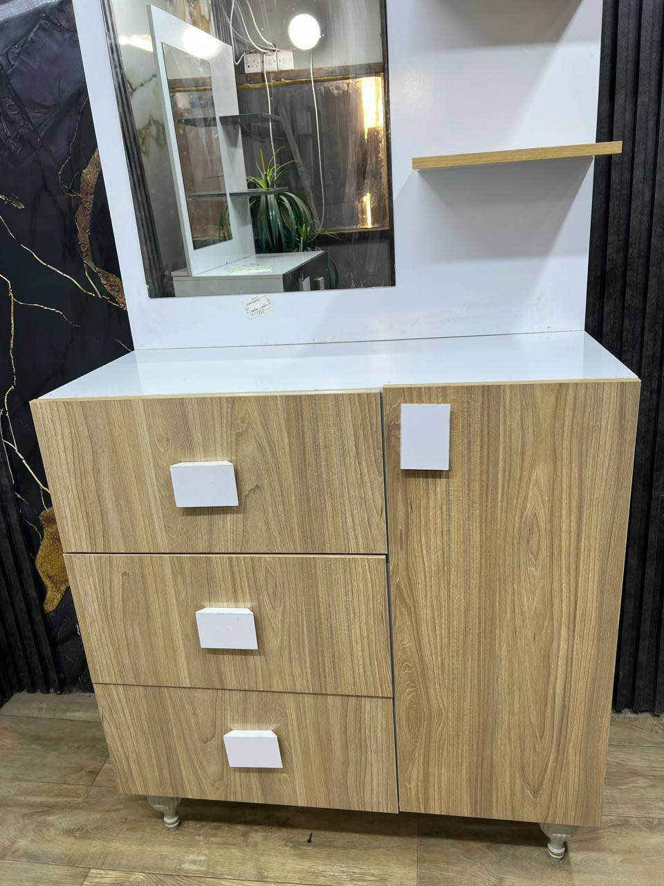 ميز تواليت شغل درجة اولى

 السعر125 الف 

الارتفاع ١٩٠ سم 
عرض ٩٠ سم 
عمق ٤٥

😇😇😇😇
توصيل داخل بغداد مجاني 
اطراف 10
محافظات 15

#شركه3R ⭐️ ⭐️ ⭐️

توصيل داخل بغداد مجاني 
اطراف 10
محافظات 15

#شركه3R ⭐️ ⭐️ ⭐️ بغداد, العراق


**إذا كنت صاحب هذا الإعلان وتريد حذفه لأي سبب، رجاءا أرسل رسالة إلى الدعم الفني**