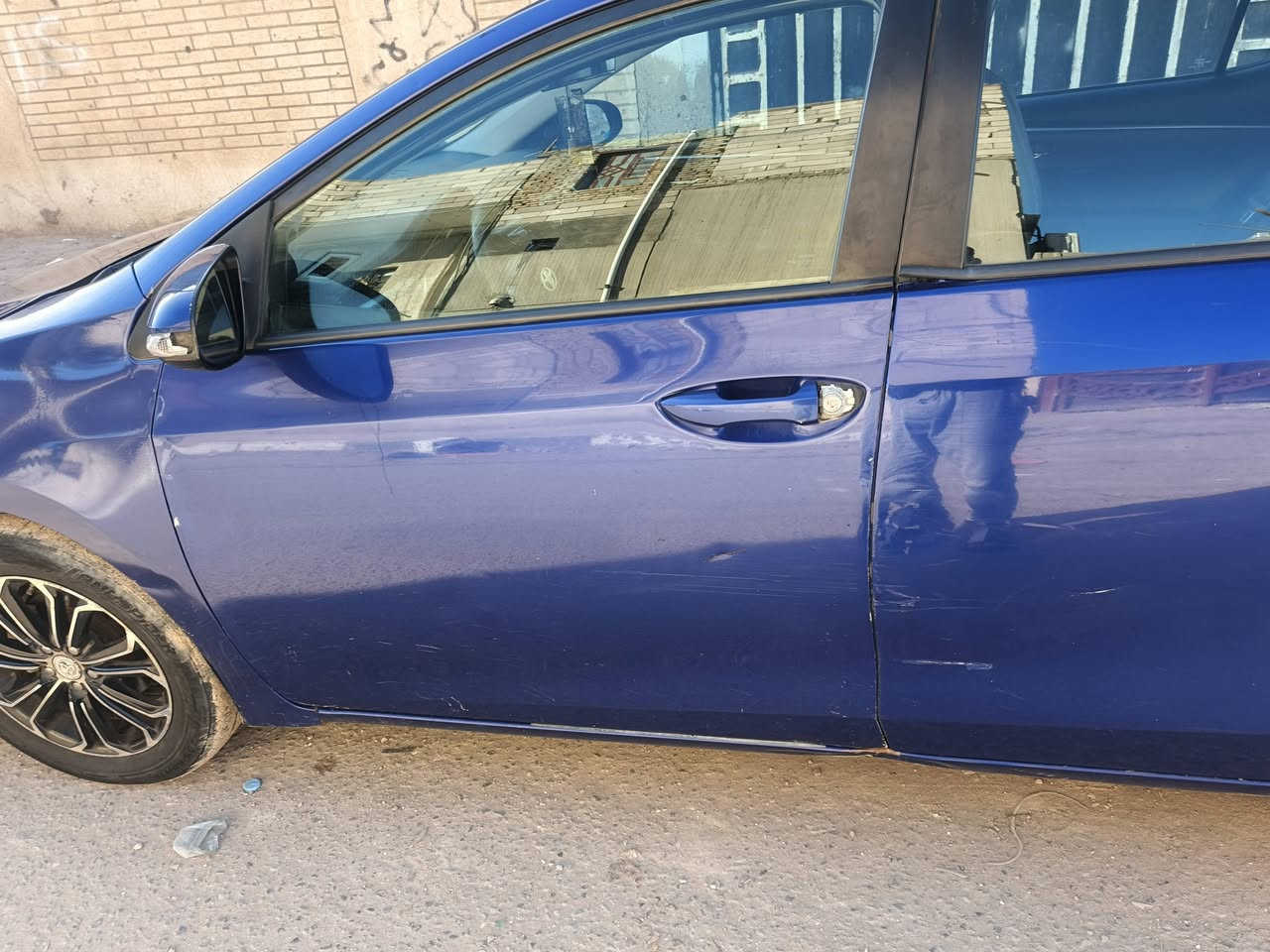 كورلا 2015 امريكي السياره نفس ما تشوف رادلها شغل وبيها نواقص السياره حداديه جيده وكير ومحرك مكفولات لا تجيني وتكلي ما ماكتلك السياره رادلها شغل رايدها 98 وبيها مجال السياره تحويل ثاني يوم السياره باسمي رقم تلفون ***********
