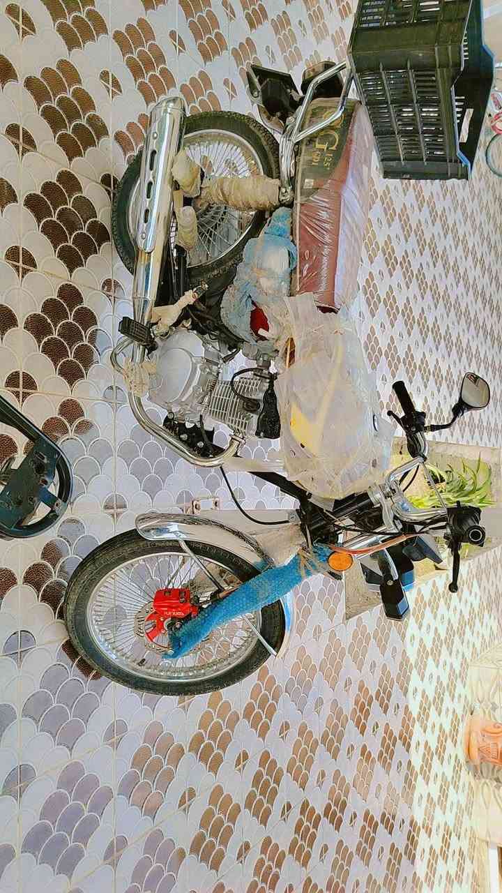 دراجه سونك نضيفه كلش شرط مامفتوح برغي بيهه موديل 2024اوراق كامله استعمال كلش قليل تجي وتشوف بعينك السعر 700بيهه مجال حك الجيه رقم ***********...***********
