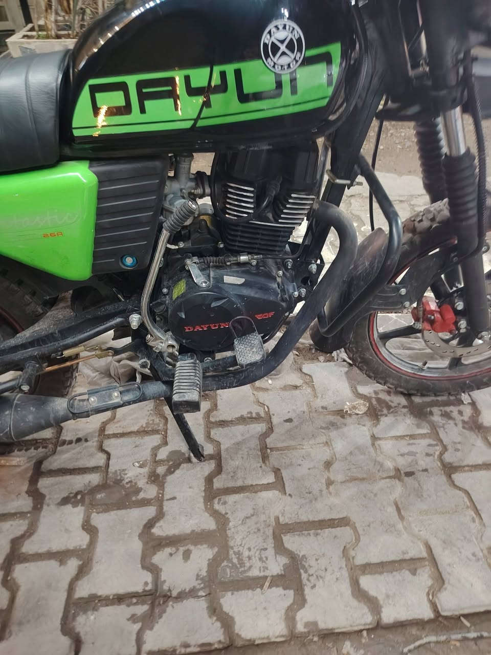 دايوان جبلي موديل 20026 سكنر   زيرو بيها ضربه بسيطه بل دبل ومعدل السعر مليون 450 وبيه مجال العنوان بغداد الشعب + ***********
