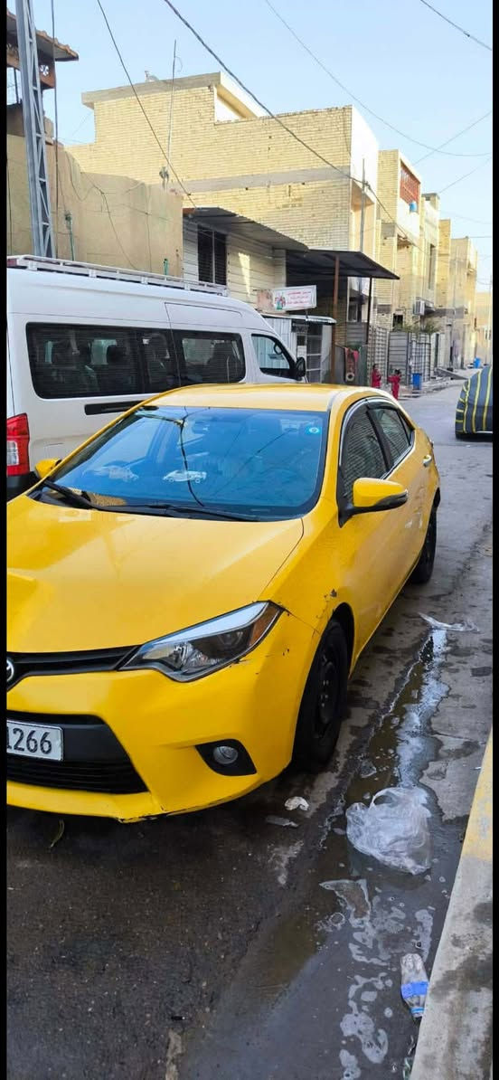 السلام عليكم كورله أمريكي 2014
بدون تبديل 
بدون ايربكات 
حادث طخه بلصندوك نفسه مصلح 
وخشم جاملغ امامي بارد بيه بلعراق
كير مكينه نعمه 
السيارة حلوه وكاعده 
السعر 125 بيها مجال
مكاني بغداد حي اور ..ام الكبر والغزلان
***********
