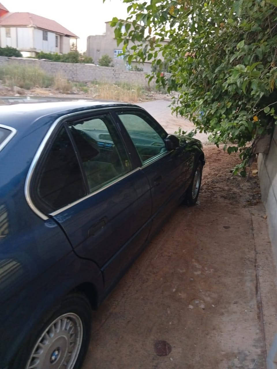 السلام عليكم BMW موديل 1991 رقم كربلاء بسمي كير عادي مكينه 525 مفتوح مكينه جديده مصبوغه عام السعر 38 وبيها مجال
مكان بغداد جسر ديالى رقم الهاتف ***********
