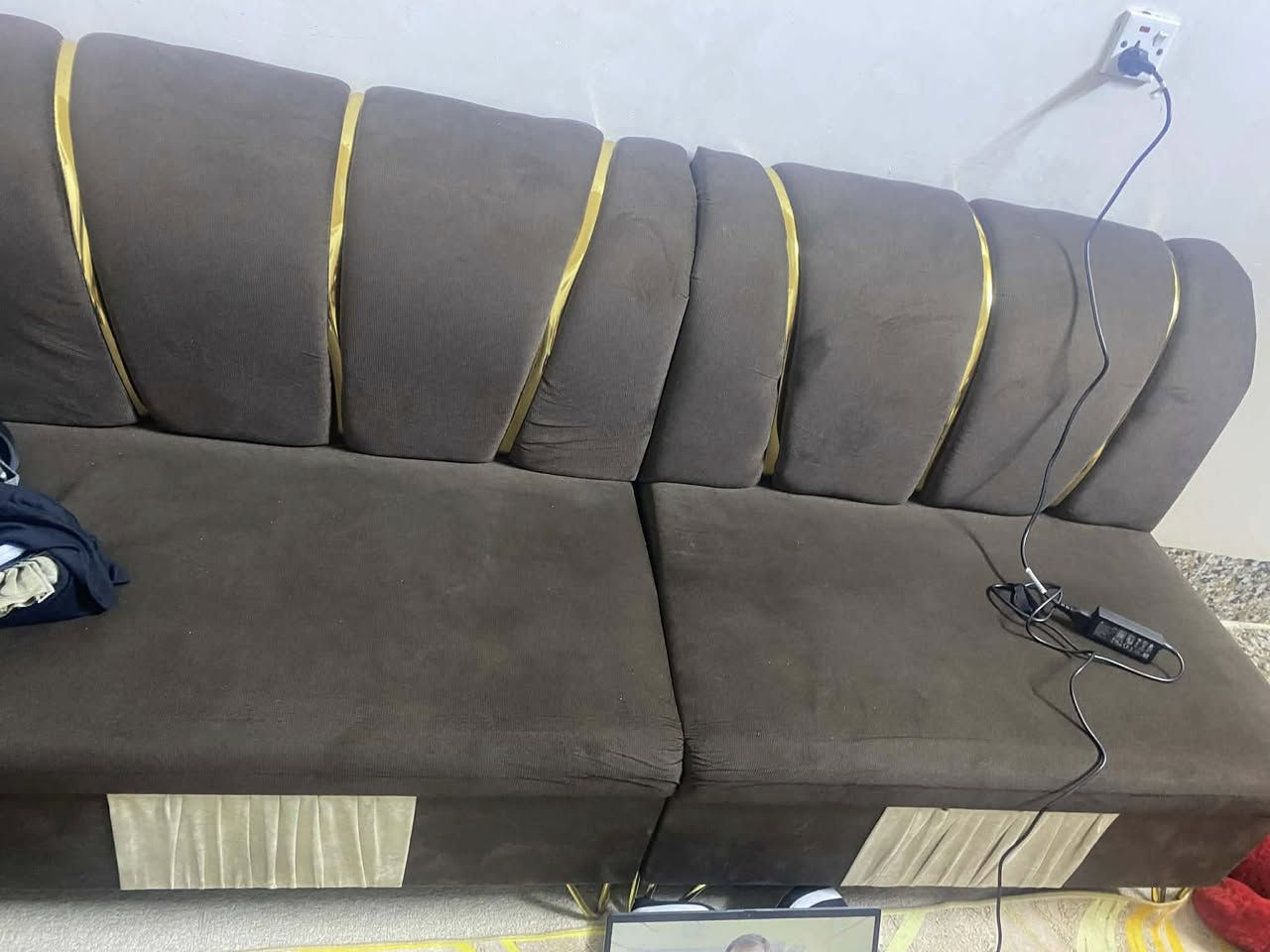 ديوان نظيف للبيع ويرهم مراوس ٢٤٠ وبي مجال


**إذا كنت صاحب هذا الإعلان وتريد حذفه لأي سبب، رجاءا أرسل رسالة إلى الدعم الفني**