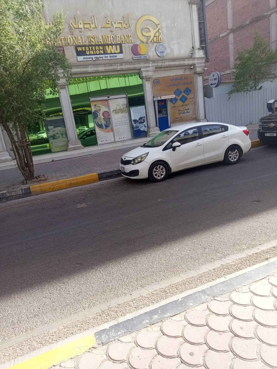 كيا ريو 14 خليجي رقم بابل انكليزي موجودة في كربلاء بيها شخطة زغيرة بين البابين اليمنى سيارة جاهزة من كلشي مكينة 1600 السعر 90 الشراي يتصل ***********

