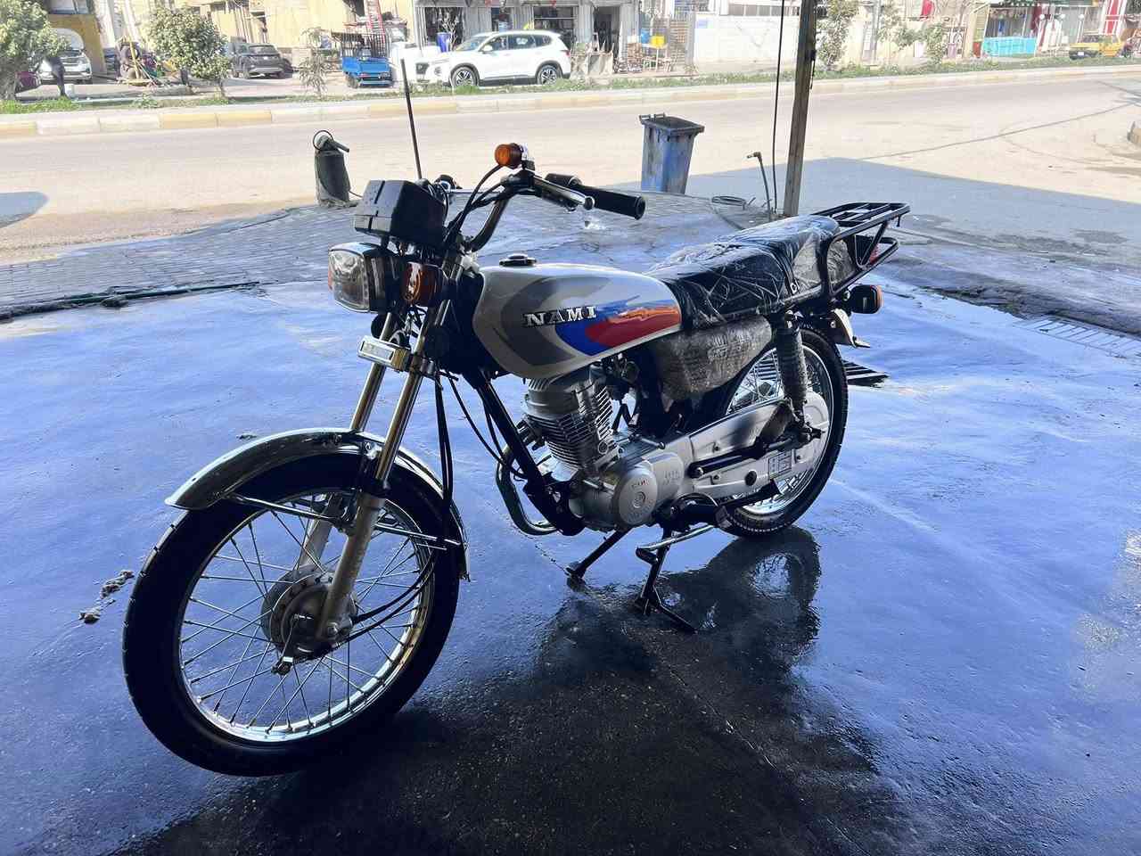 سلام عليكم دراجه ربعه كير البيع موديل ٢٥دراجه سكنر دراجه نضيفه شوفت عينك المكان كربلاء حي العسكري السعر ٦٥٠وبيه مجال متواجد فيس ورقمي ***********
