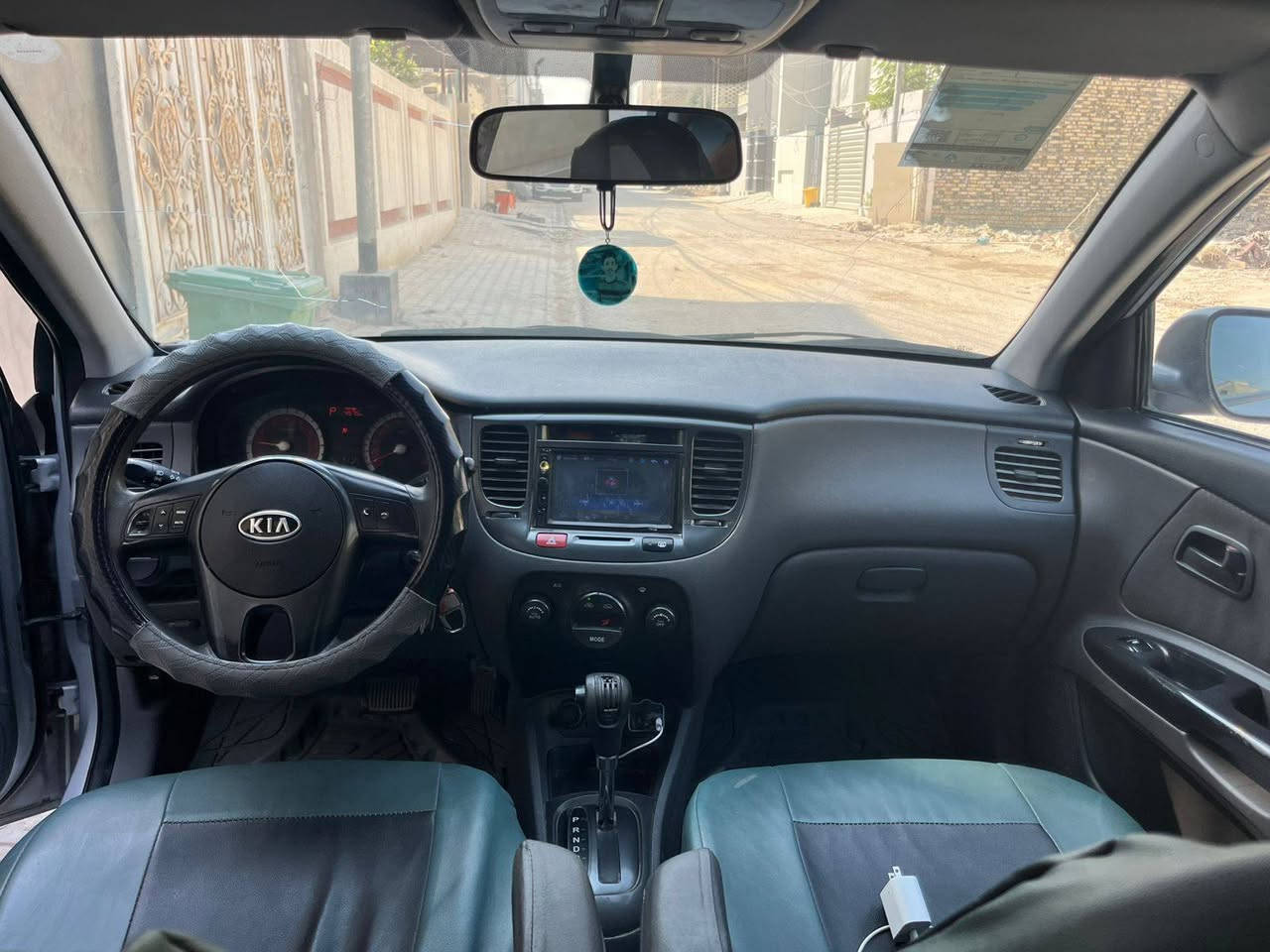للبيع كيا ريو موديل 2012 رقم انكليزي سليمانيه محرك جديد 1600سياره فتحه تبريد ثلج سيارة بيها بس بنيد والباقي مكفول شوف العين السعر 92وبيها مجال بسيط للاستفسار اتصل *********** النجف, العراق

