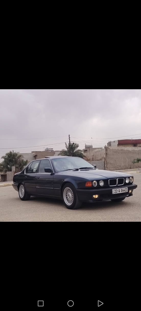 بي ام ٧٤٠ موديل ١٩٩٢
سعر ٨١ بي مجال بصيط
موصفات فول 1/1
محرك ٨ من دعامي لدعمي شرط
فقط صبغ لجمايه بدون   ضرر
محر كير صدر تبريد  كوله شرط
سنويه جديد لحد ٣١ دفتر بانزين بيها
اخوان شراي يخابر *********** مكان كركوك اعتذر عن مراوسه كركوك, العراق
