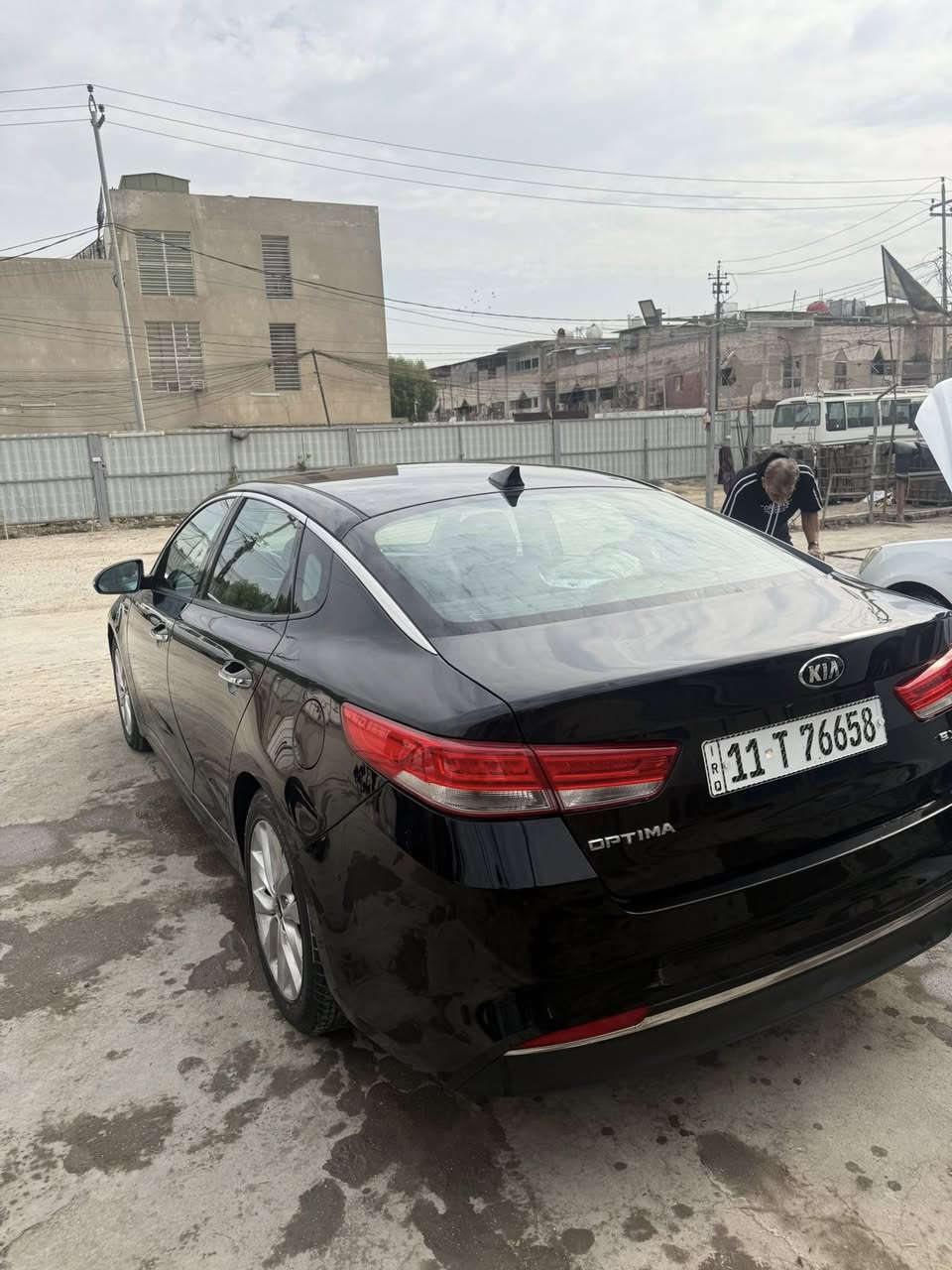 السلام عليكم
اوبتما 2016 وارد امريكي رقم بغداد 
فول مواصفات عدا الفتحة 
بصمة تشغيل + ابواب
مري شفط + قلاب 
كشن خزن + كهرباء
تدفئة ستيرن + كشنات 
داخل جلد
حادث السيارة قطعة وحده قبق جنطة 
صور الحادث موجودة بالمنشور 
السعر 127 
مكاني بغداد الامين الثانية 
***********
