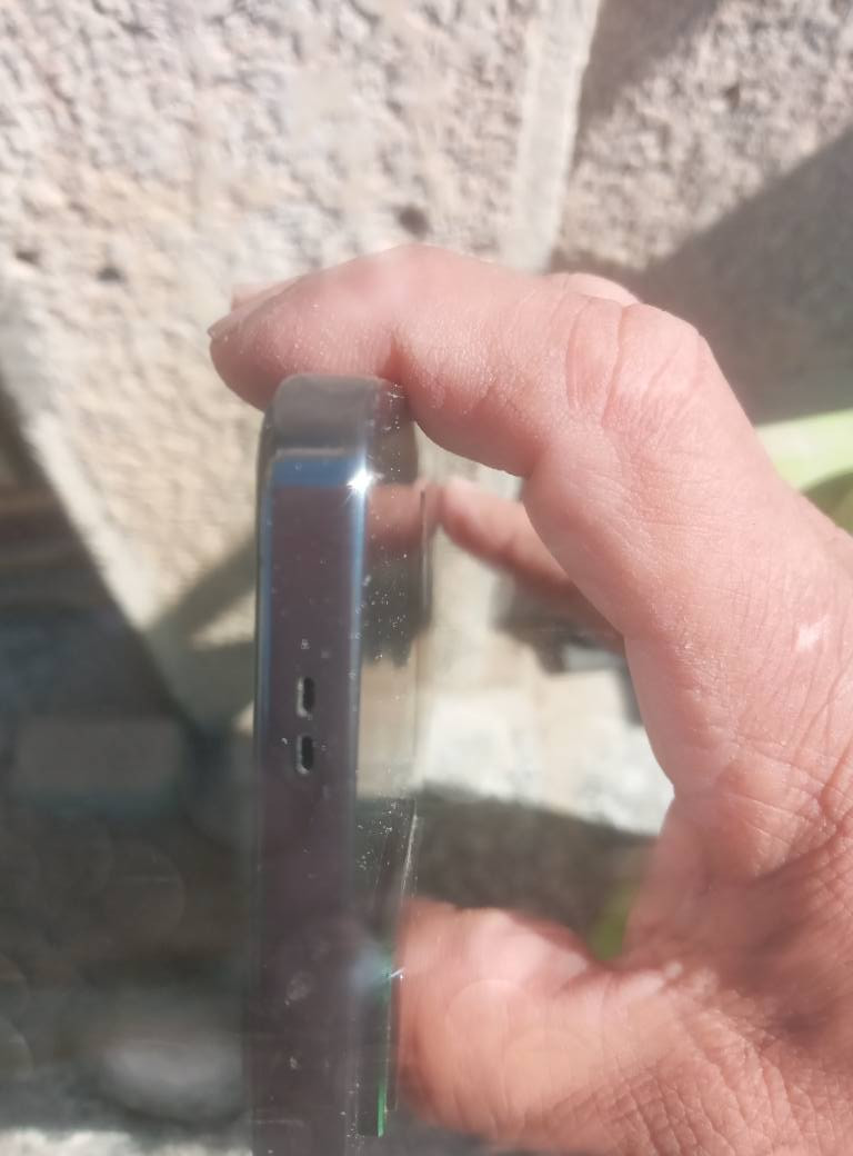 جي تي 30prpفايف جي نظافة ١٠٠يدعم لعبة البوبجي ١٢٠فريم وبدقة عالية الجودة ذاكرة ٢٥٦ وعشوائية ١٢+٦ كامل الأغراض كارتونة وشاحنة اصلية تدعم الشحن السريع مكاني بغداد مدينة الصدر ***********السعر٣٢٥الف بدون تعليق خاص فقط بغداد, العراق
