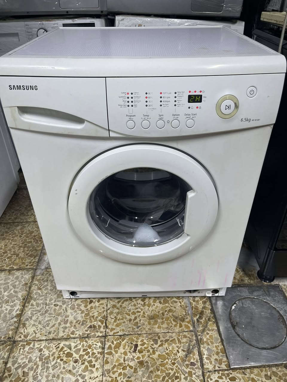 غساله فول ئوتمتيك 6.5كليو نوعيه SNMSUNG سامسونك بشرط شغل شغل مابي اي عيب 75الف قفل من اخير سعره غساله عادي بشرط ضمان تاخذ اي ستفسر عل***********
