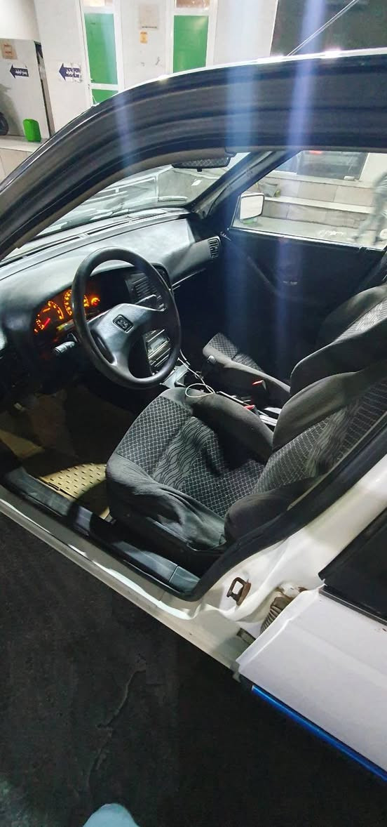 السلام عليكم بيججو ٤٠٥ كفالة عامه سيارة جديده كلش بحالة الشركة سعره 39 مكاني بلبصرة بلقبله بيع مستعجل اخوان ***********
