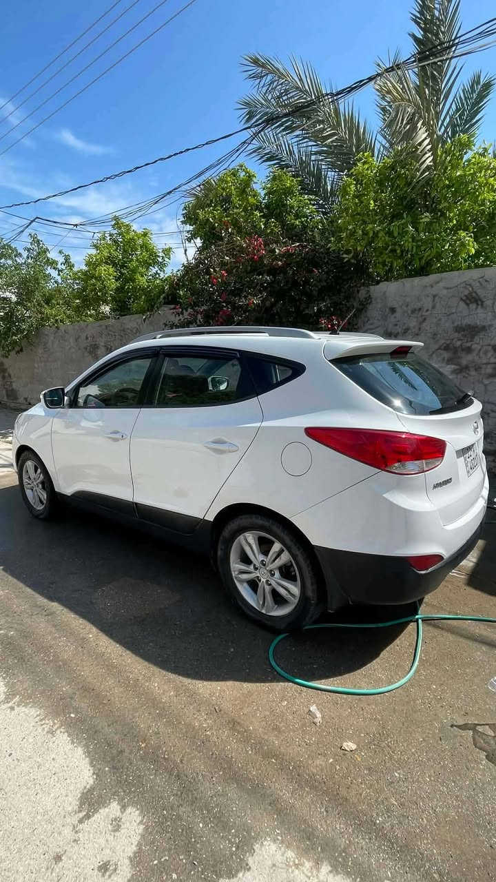 توسان للبيع موديل ٢٠١٤ رقم اربيل با اسمي سنويه هزه كله جديد 
مكينه كير بشرط مامفتوح 
الصبغ مثل ماموضح بالسونار 
السعر ١٢٠ وبيهه مجال
لاستفسار ع رقم *********** المقدادية, ديالى
