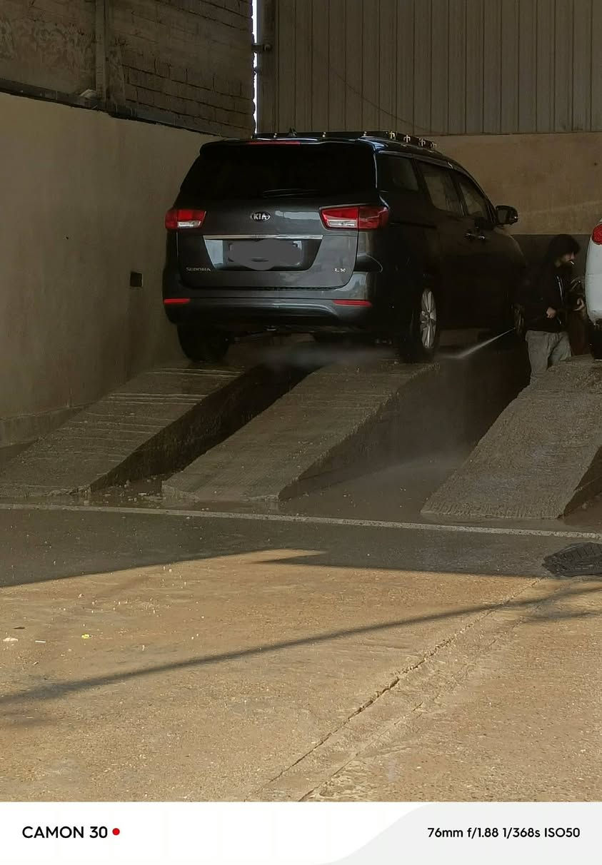 سلام عليكم
للبيع سيارة سيدونا 
موديل 17 
السعر 190
للاستفسار اتصال على 
‏‪***********‬‏
